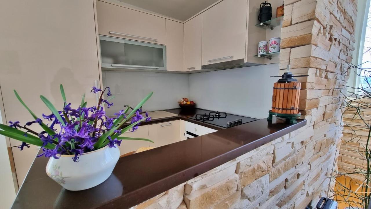 Apartment Tica Omiš Kültér fotó