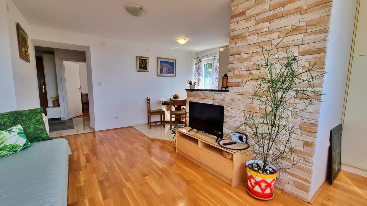 Apartment Tica Omiš Kültér fotó
